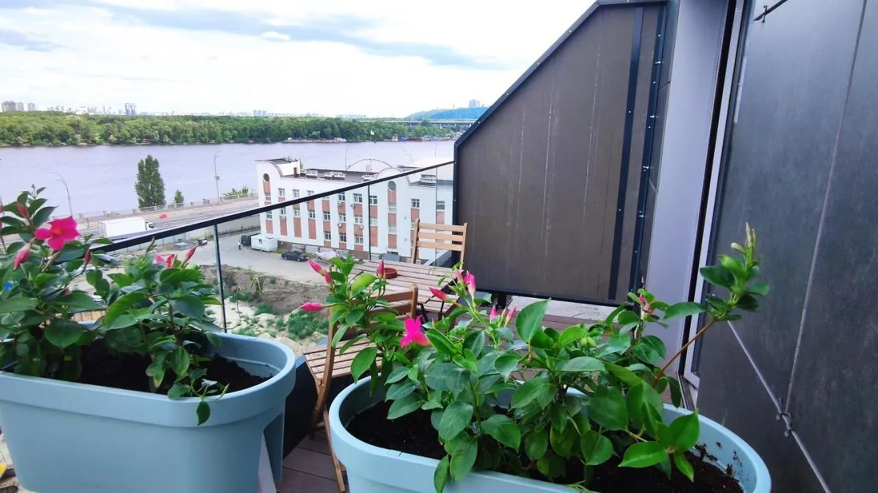 Rybalsky Studio Apartment Dnipro View Kiev