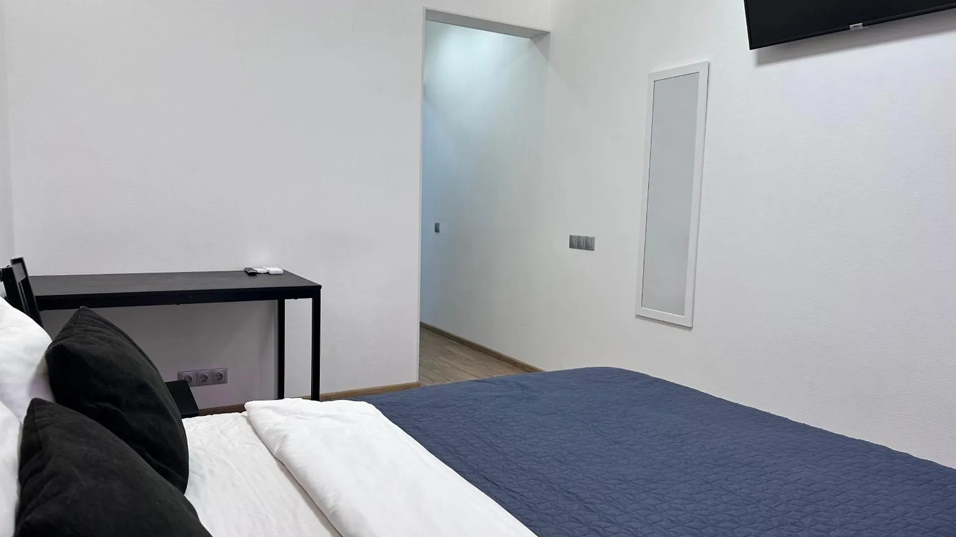 Rybalsky Studio Apartment Dnipro View Kiev