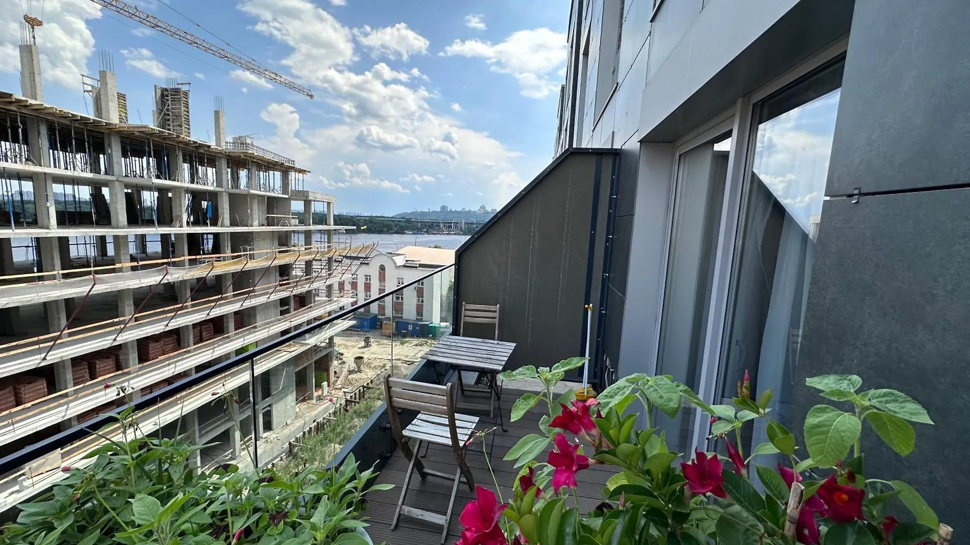 Rybalsky Studio Apartment Dnipro View Kiev Ukraina